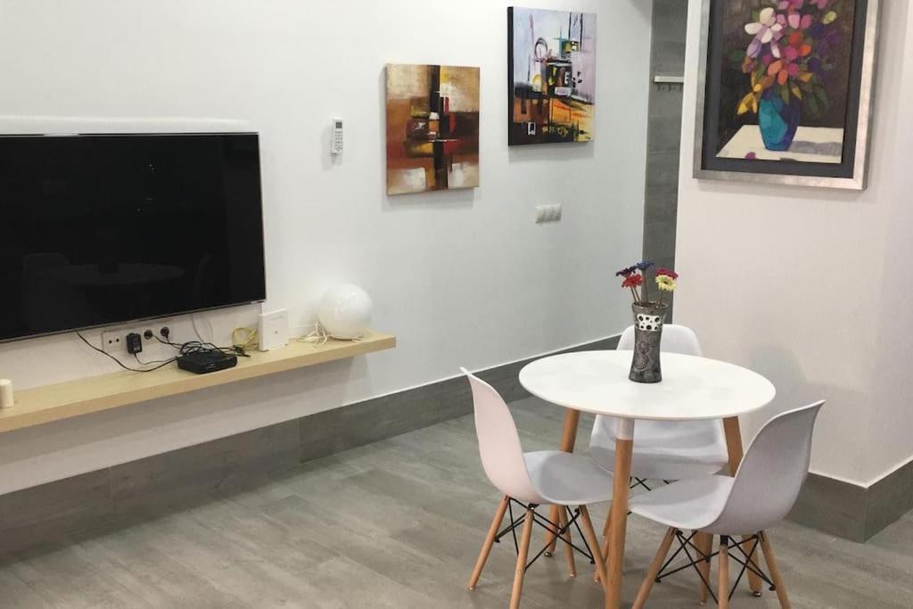 Apartamento A, A 3 Minutos De La Estacion Central De Bus Y Tren Малага Экстерьер фото